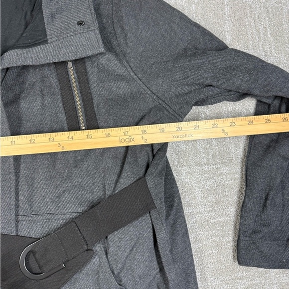 Cabi Love Carol Collection Grey Mesh Net Zip Front Jacket Size M - Picture 5 of 8